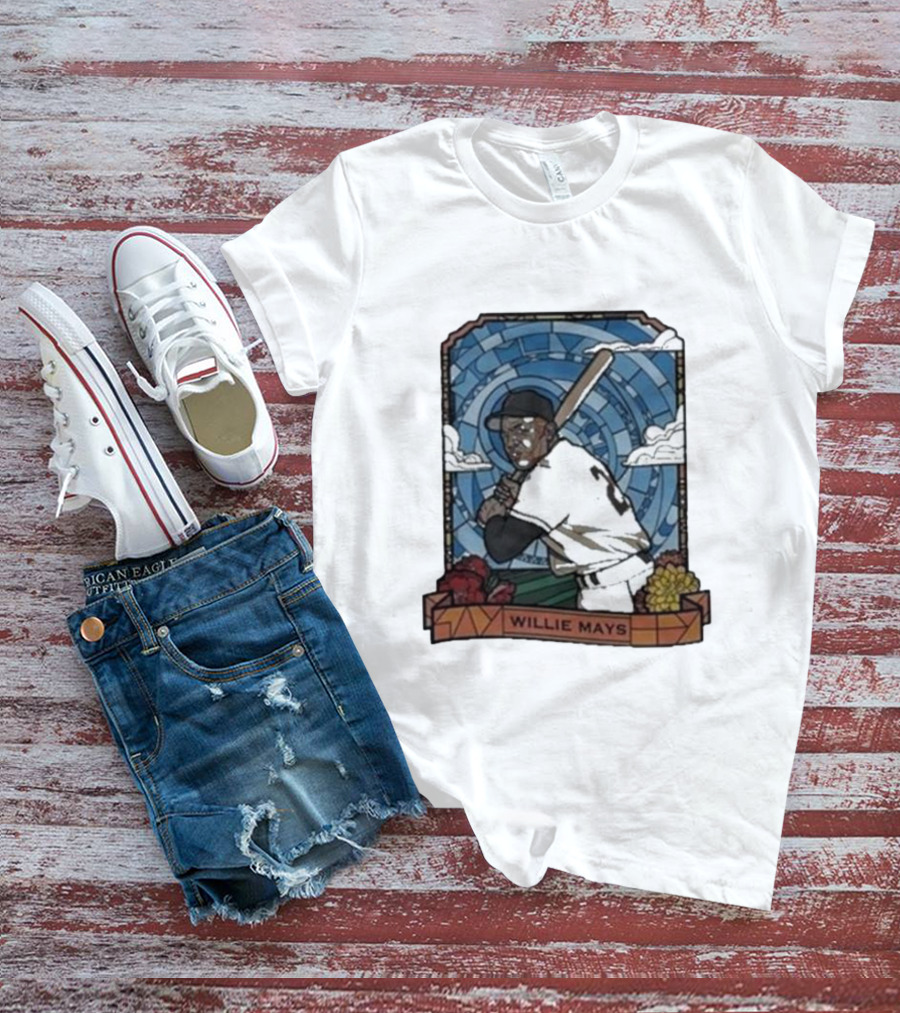 Willie Mays Giants Baseball Player With Bat And Clouds T-Shirt