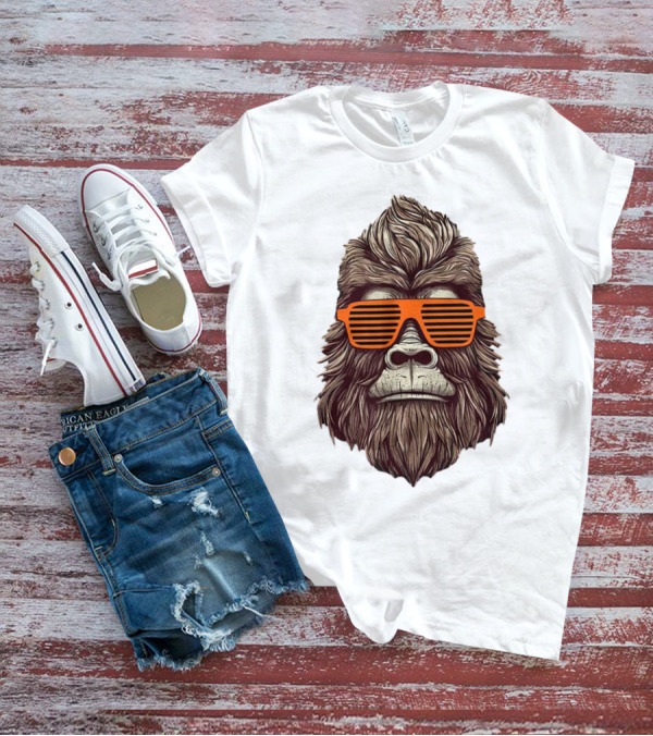 Bigfoot Birthday Boy Cool Striped Sunglasses Animal Party T-Shirt