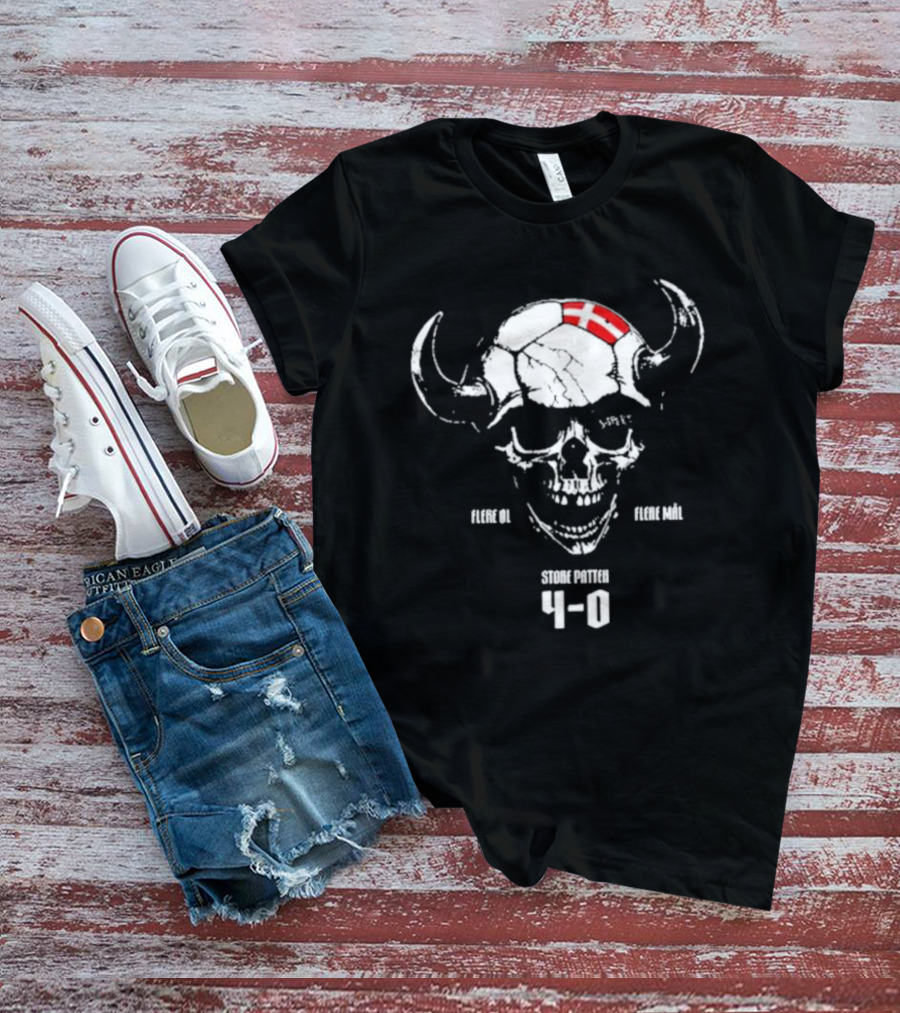 Flere Øl Flere Mål Store Patten 4-0 Skull With Horns And Denmark Flag Suspekt Tour T-Shirt