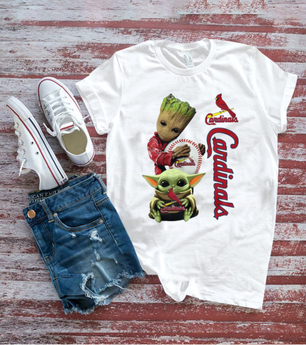 Baby Groot And Baby Yoda Hugging St. Louis Cardinals Baseball T-Shirt