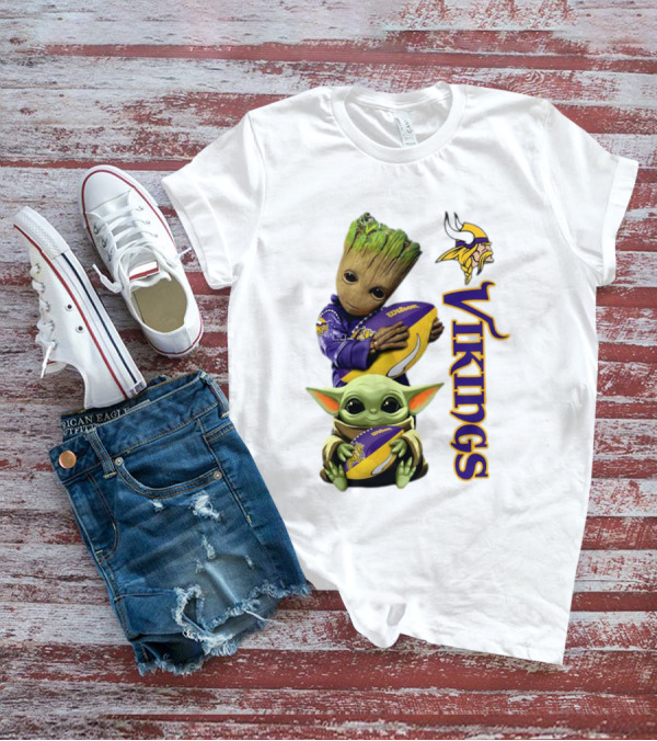 Baby Groot And Yoda Hugging Minnesota Vikings Football T-Shirt