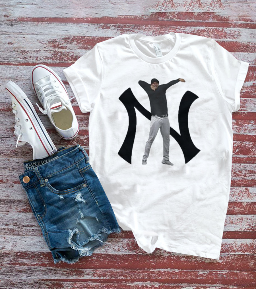 New York Yankees Aaron Boone Iconic Pose T-Shirt