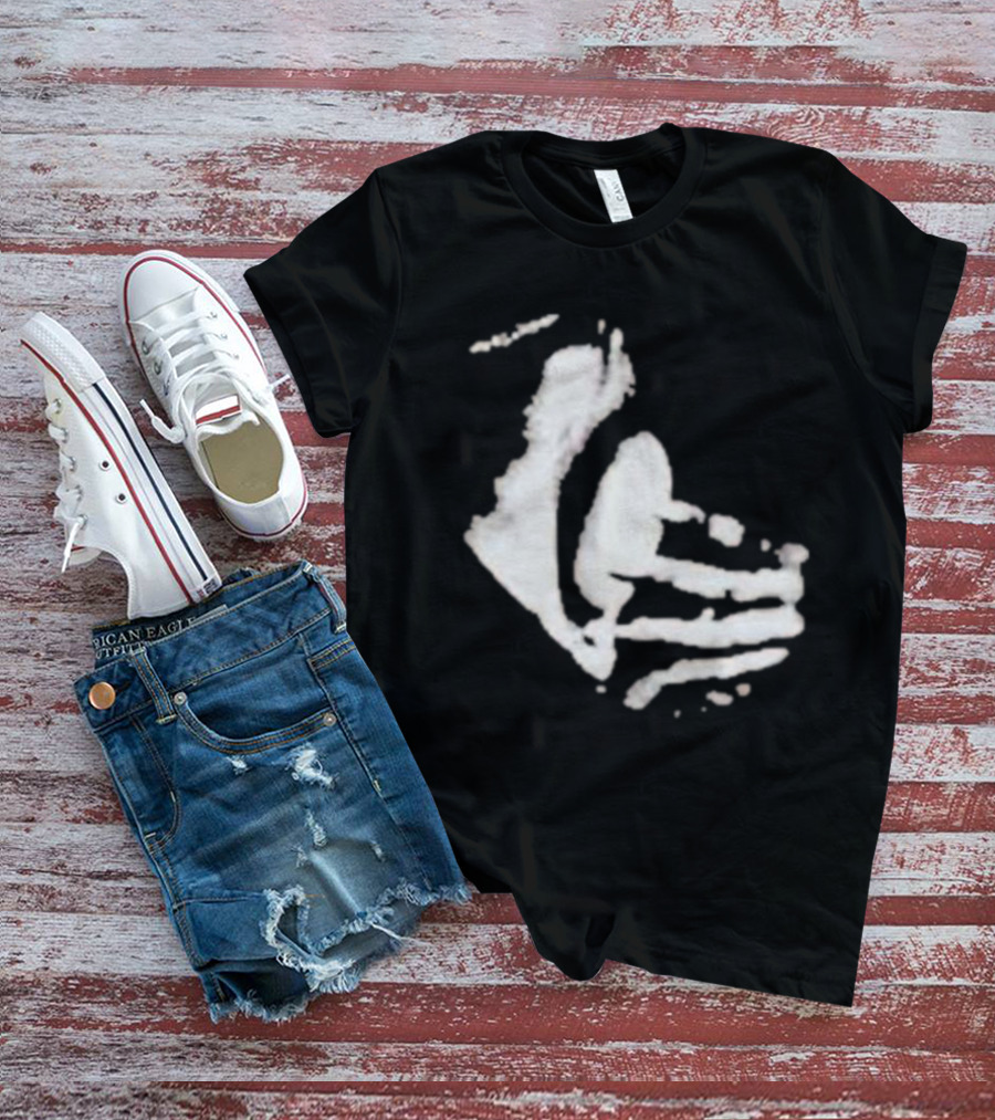Portal Camila Brasil I Luv It Photo Optical Illusion Black And White Hand Face T-Shirt