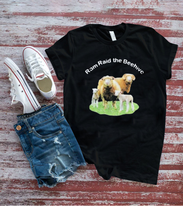 Ram Raid The Beehive Sheep On Grass T-Shirt