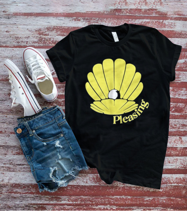 Pleasing Store Yellow Clam And Pearl T-Shirt