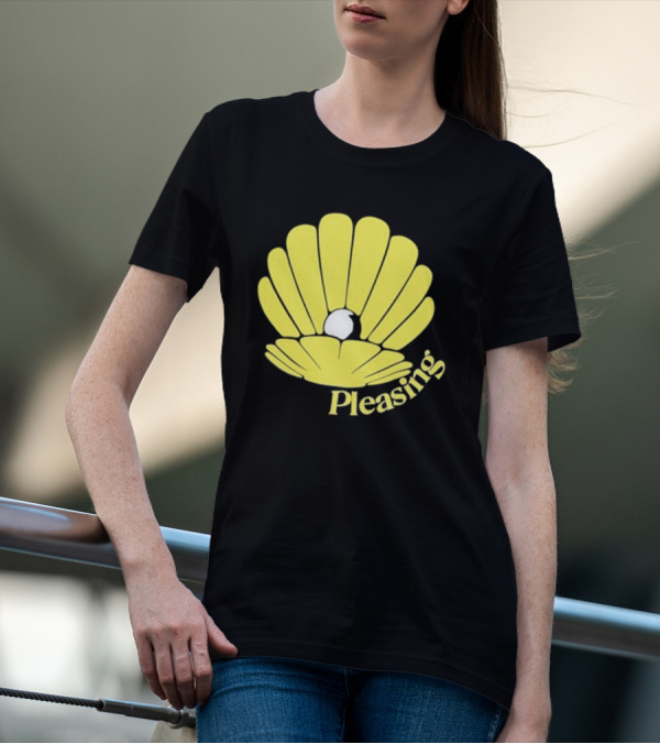 Pleasing Store Yellow Clam And Pearl T-Shirt