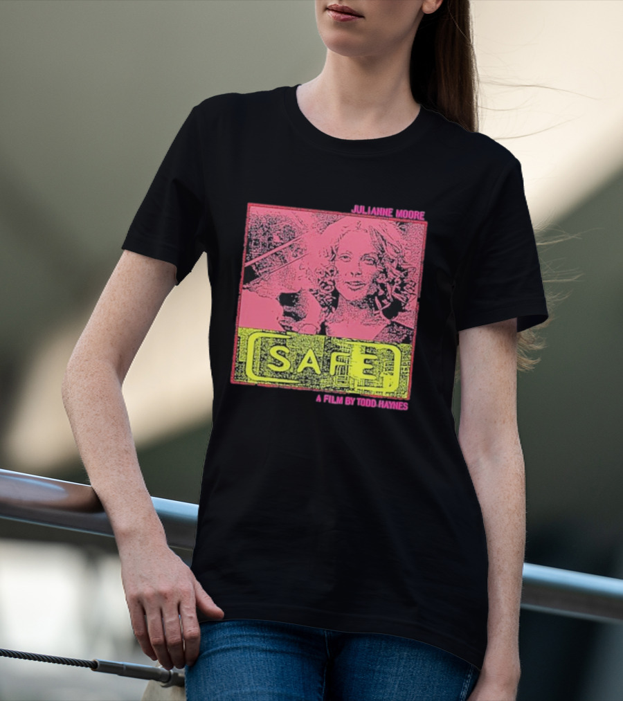 Painfulshirtco Julianne Moore Safe A Film By Todd Haynes Pink T-Shirt