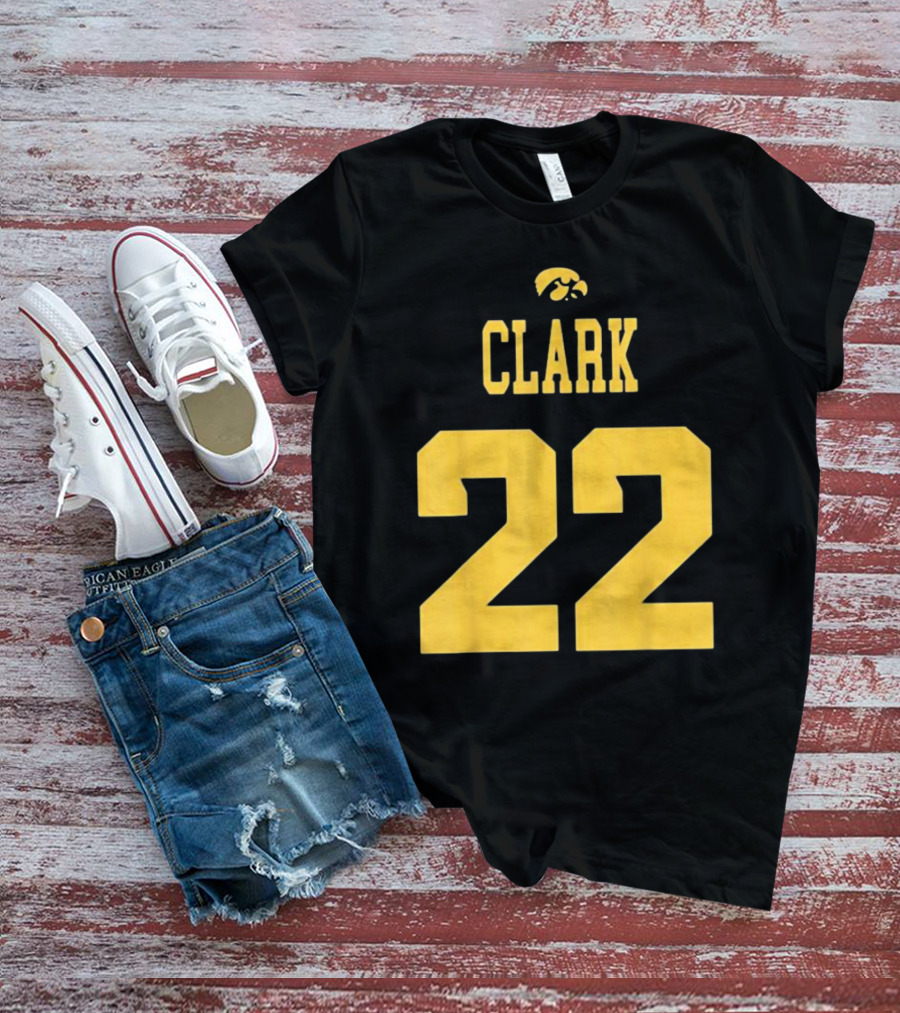 Clark 22 Iowa Hawkeyes T-Shirt