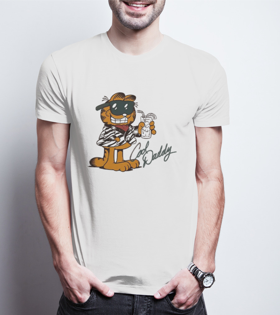 Garfield Cool Daddy Sunglasses Drink T-Shirt
