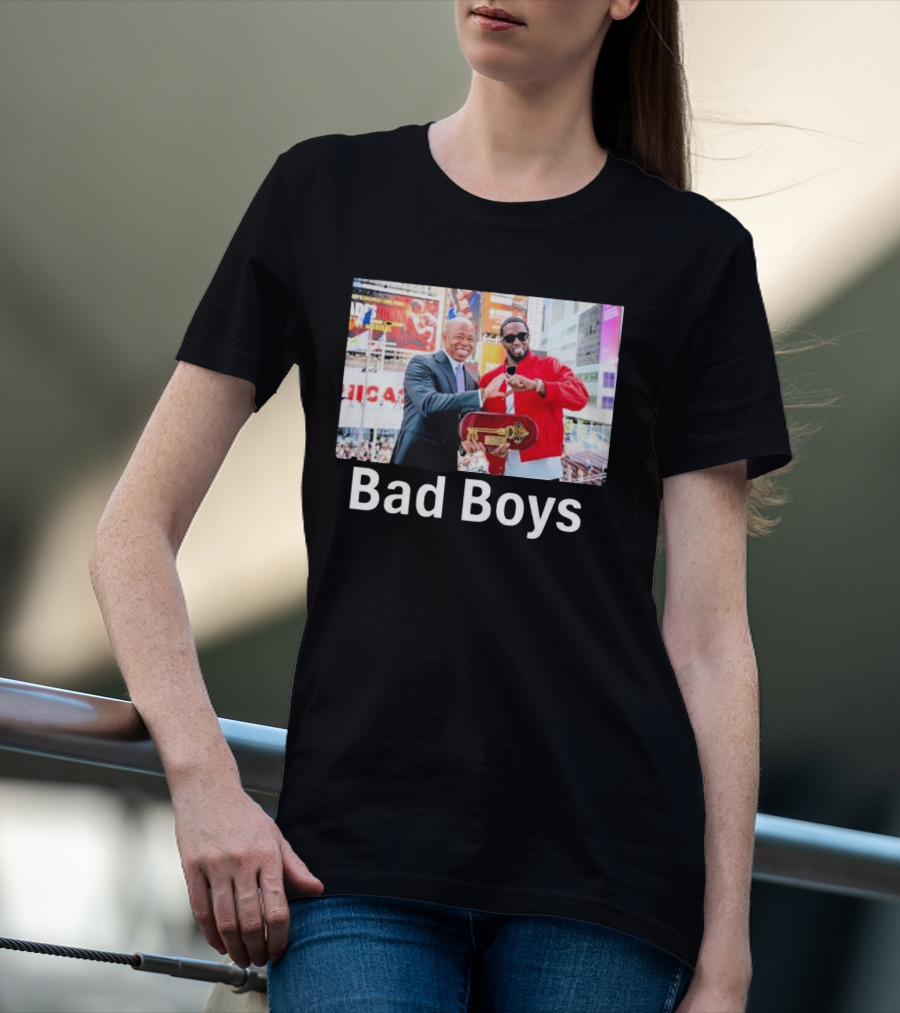 Bad Boys P Diddy And Eric Adams Key Exchange At Times Square Event T-Shirt
