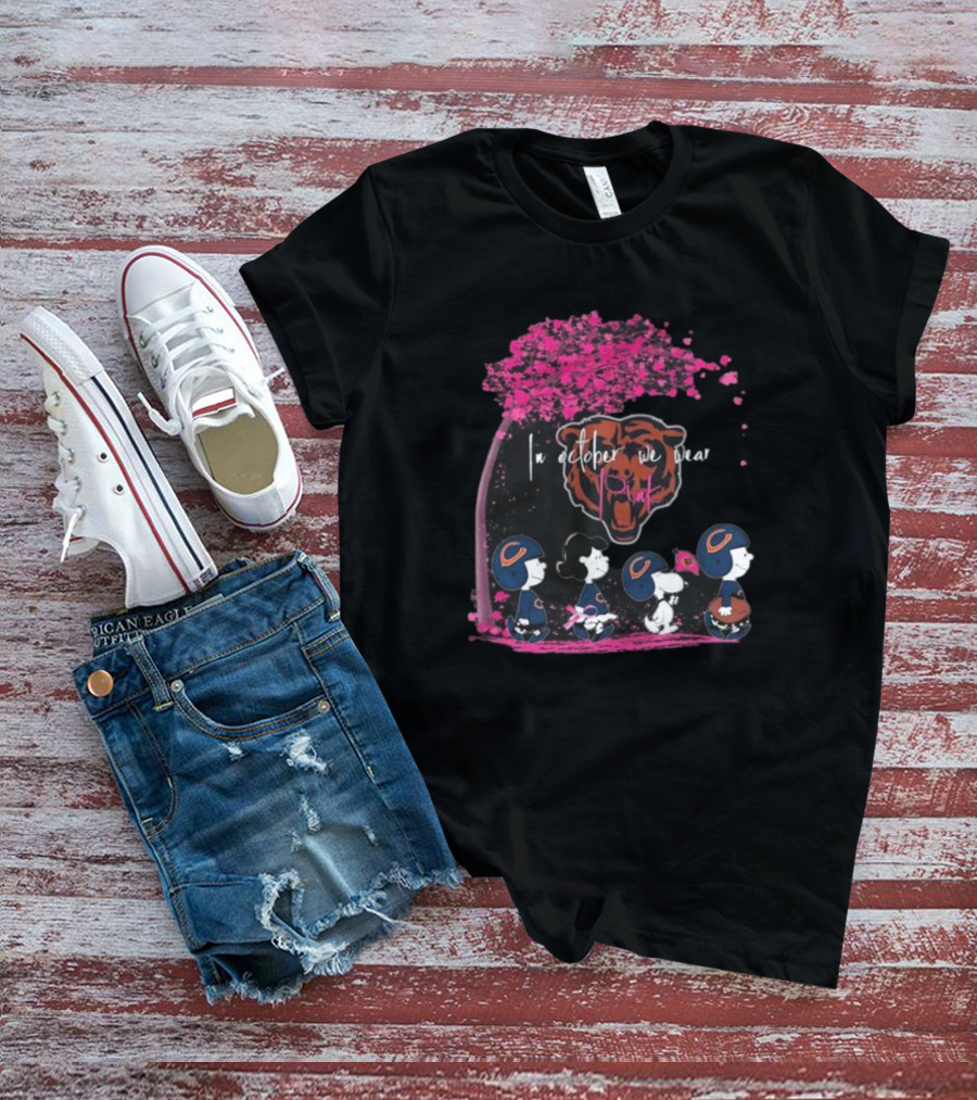 Peanuts Characters Chicago Bears In October We Wear Pink T-Shirt