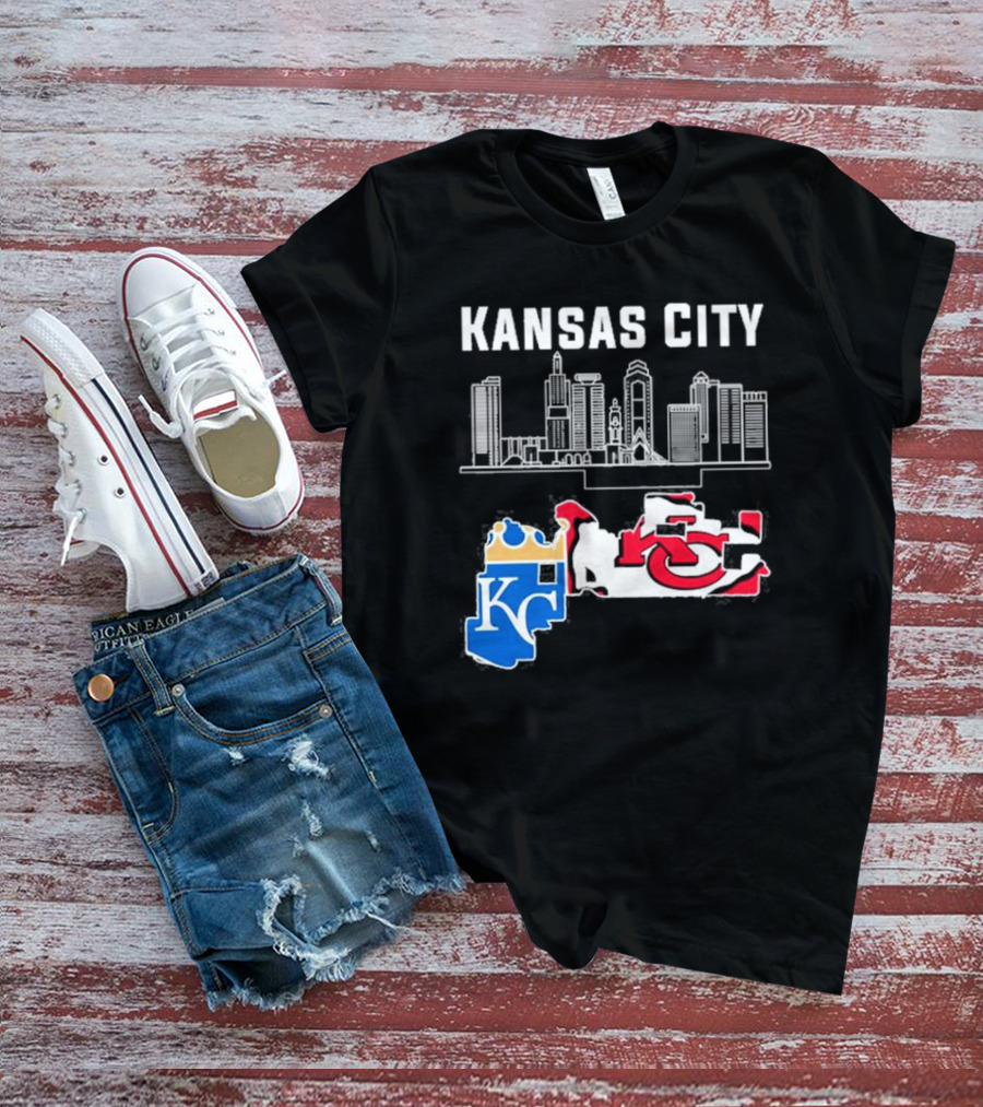 Kansas City Skyline KC Chiefs Royals Map T-Shirt