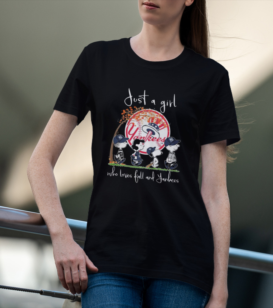 Just A Girl Who Loves Fall And Yankees Peanuts Characters T-Shirt