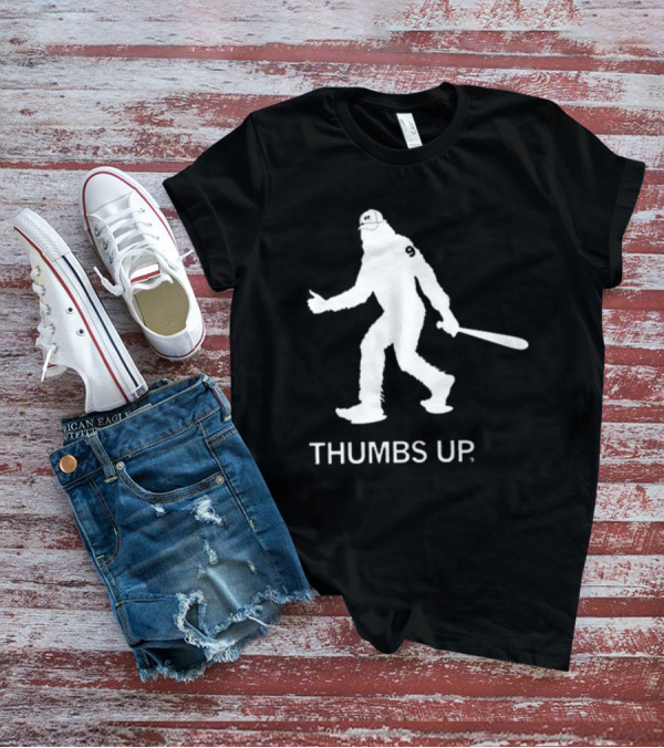 THUMBS UP Bigfoot Baseball Player Vintage T-Shirt