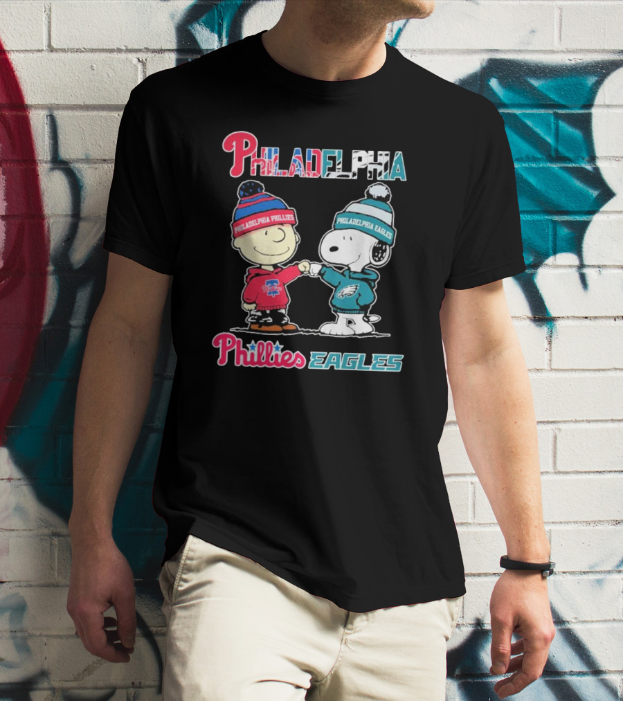 Philadelphia Phillies Eagles Snoopy Charlie Brown Fist Bump Collaboration T-Shirt