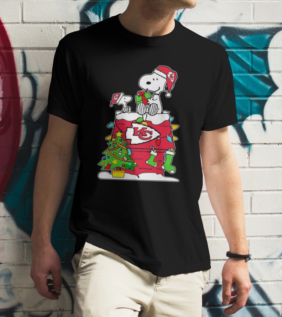 NFL Kansas City Chiefs Snoopy Woodstock Christmas Tree T-Shirt