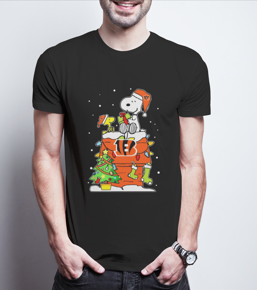 Snoopy Woodstock Cincinnati Bengals Christmas T-Shirt