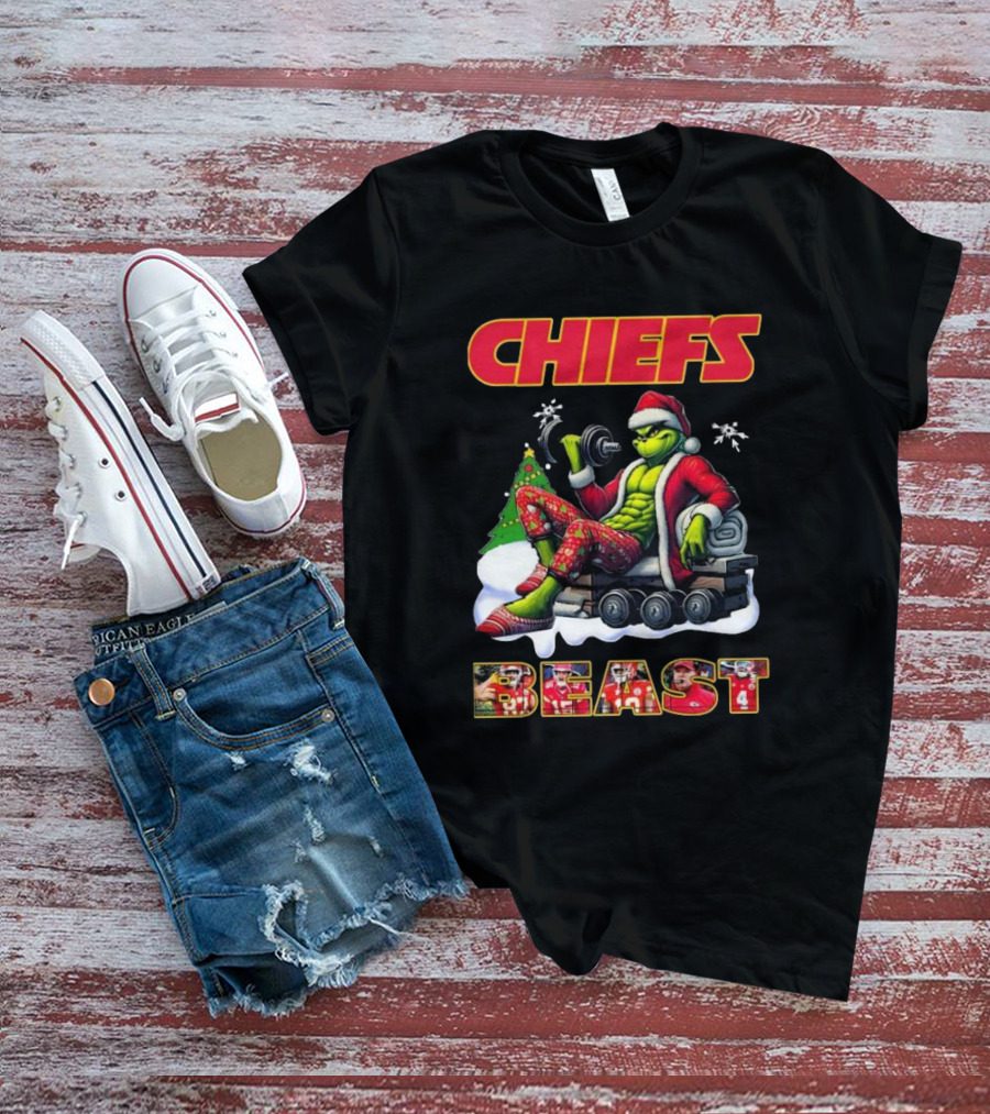 Chiefs Grinch Santa Beast Christmas Gymmer Kansas NFL 2025 T-Shirt