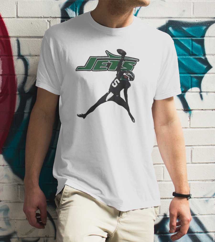 Garrett Wilson 5 New York Jets NFL Player Pose With Jets T-Shirt