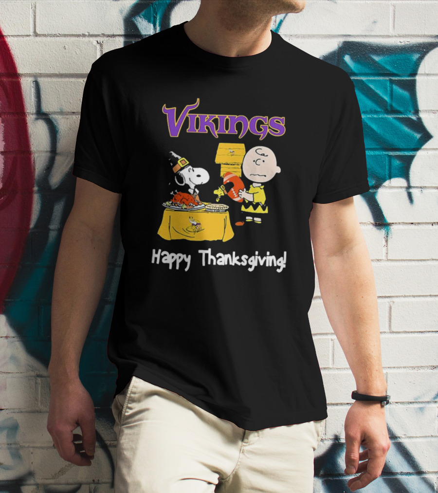 Peanuts Minnesota Vikings NFL Football Snoopy Charlie Brown Happy Thanksgiving T-Shirt