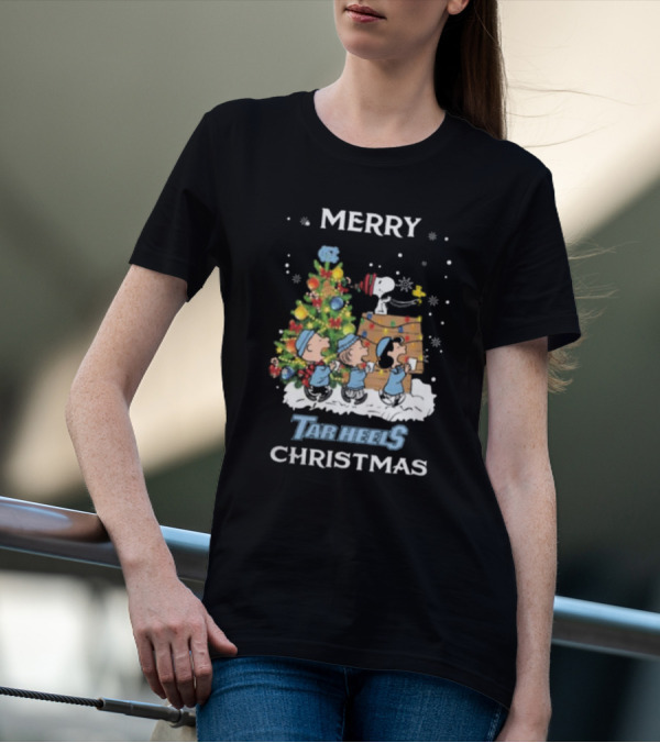 Merry Christmas North Carolina Tar Heels Snoopy And Friends T-Shirt