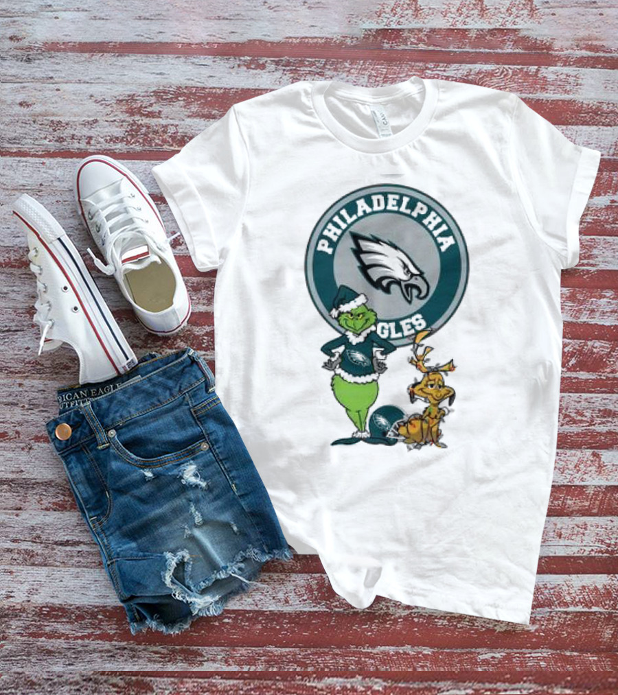 Grinch And Max Philadelphia Eagles Merry Christmas T-Shirt