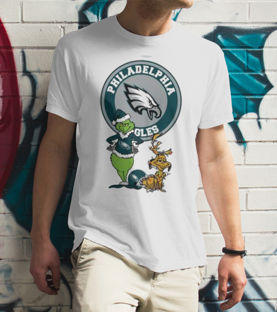 Grinch And Max Philadelphia Eagles Merry Christmas T-Shirt