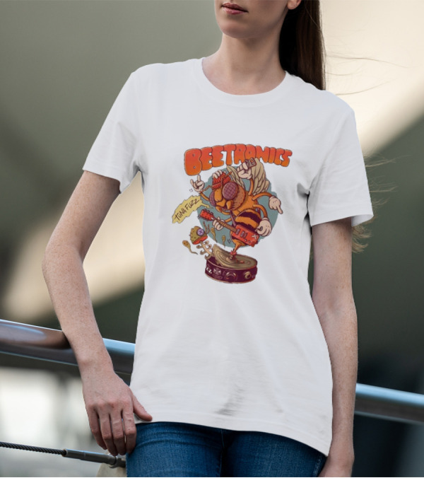 Beetronics Tuna Fuzz Rocking Bee On Amplifier T-Shirt