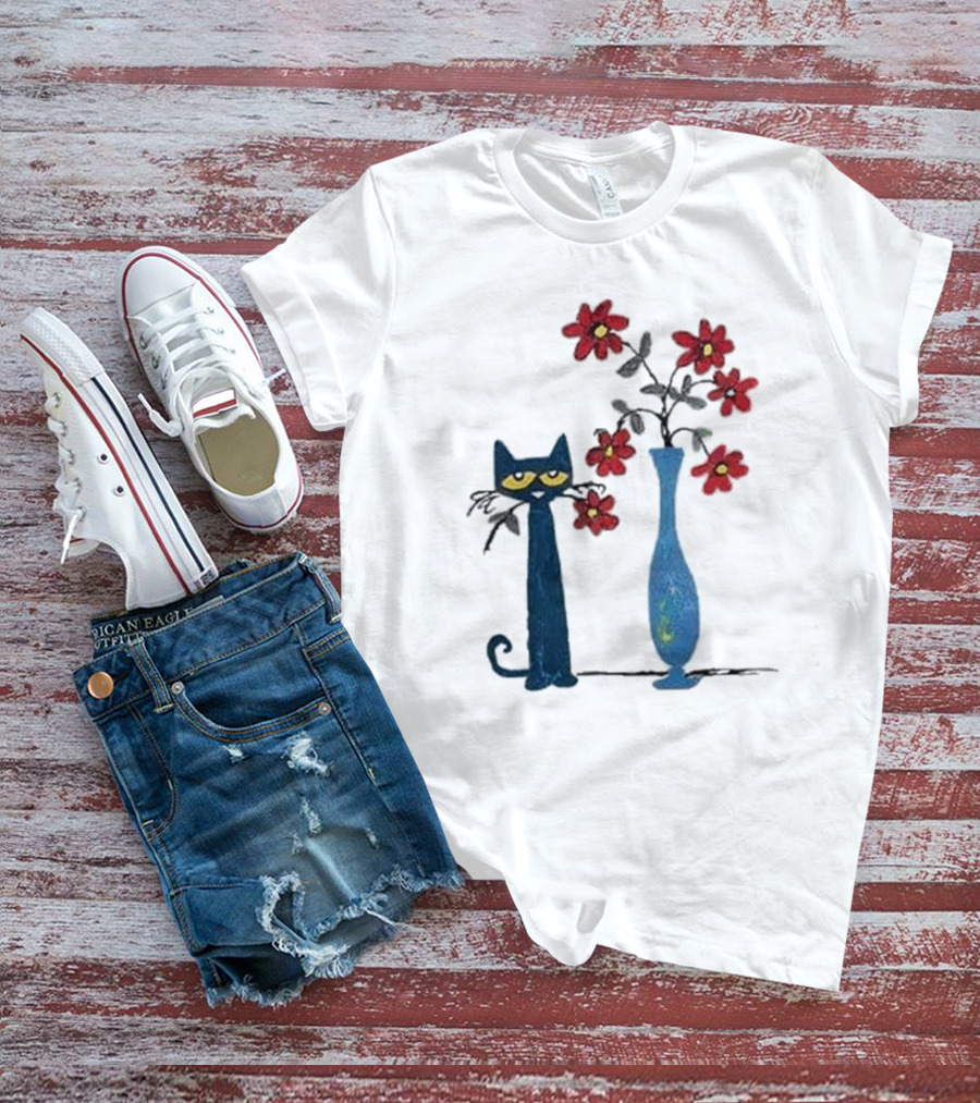Pete The Cat And Red Flowers In Blue Vase T-Shirt