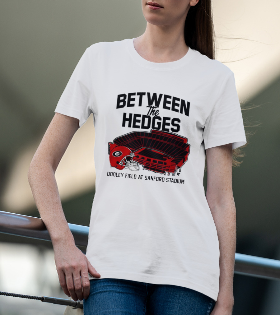 Between The Hedges Georgia Bulldogs Dooley Field At Sanford Stadium T-Shirt