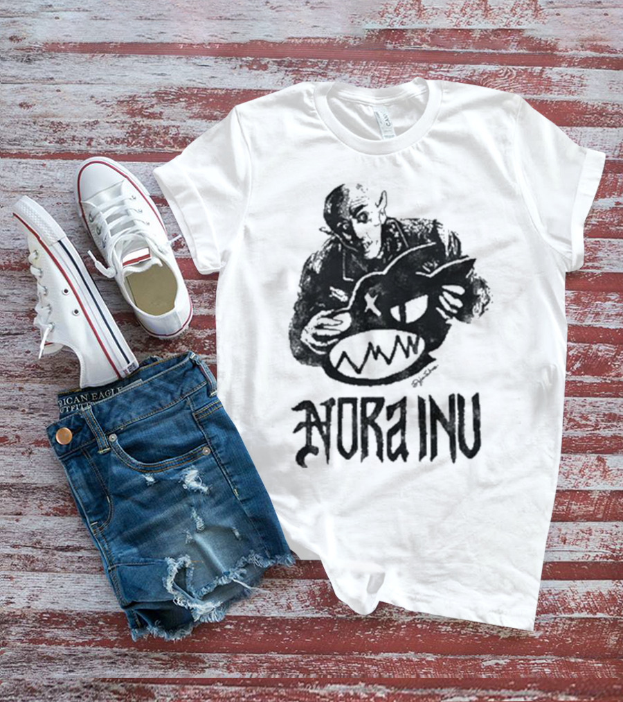 Nora Inu Vampyre Monster Art T-Shirt