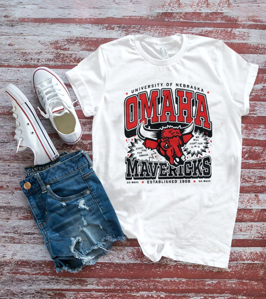 Omaha Mavericks Max Collegiate Bull Symbol With Stars T-Shirt