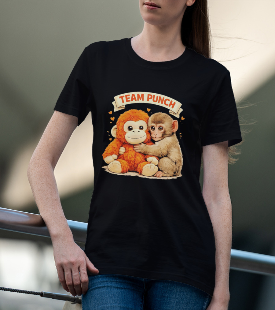 Team Punch Cute Baby Monkey Hugging Orange Plush Toy Charming Japanese Style Hearts T-Shirt