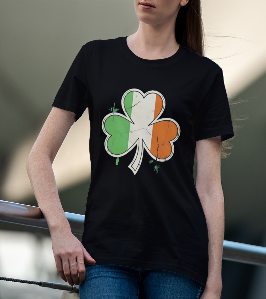 St Patrick's Day Shamrock With Italy Flag T-Shirt