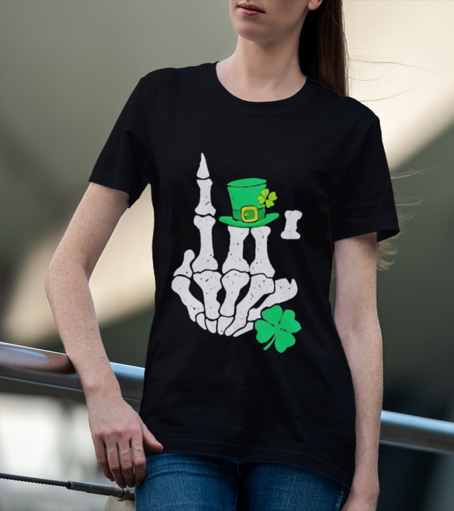 Skeleton Hand With Leprechaun Hat And Shamrock St Patricks Day T-Shirt