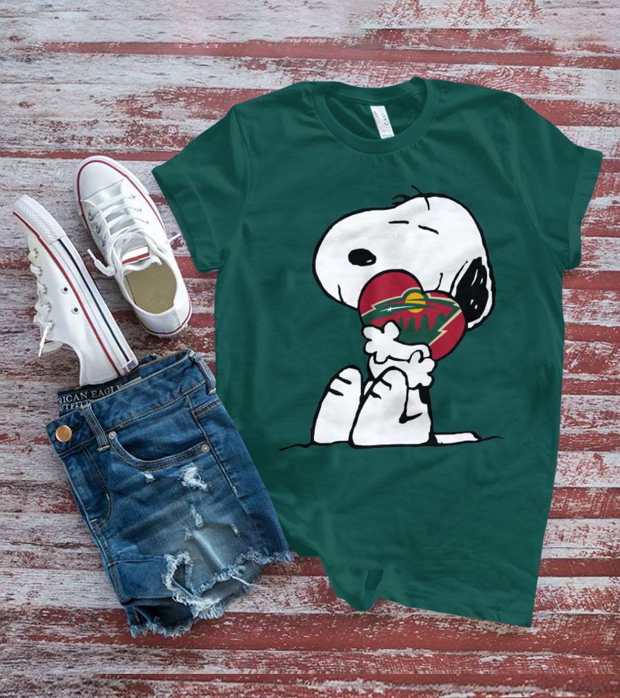 Minnesota Wild Snoopy Hugging Heart T-Shirt