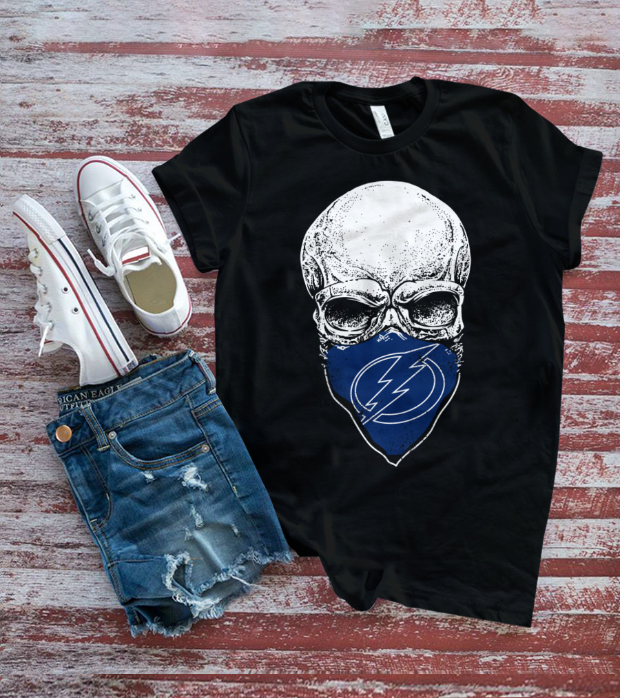 Tampa Bay Lightning Skull Bandana Hockey Fan T-Shirt