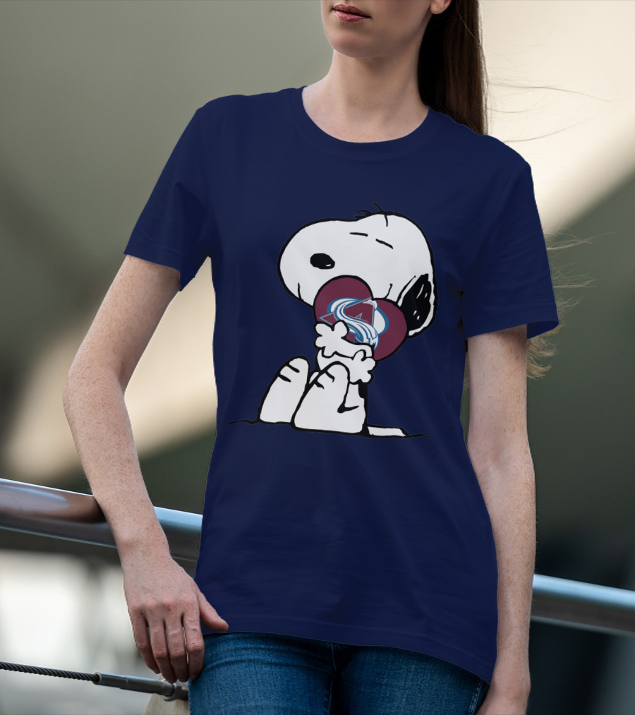 Snoopy Holding Colorado Avalanche Heart T-Shirt