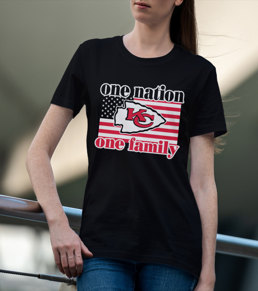One Nation One Family Kansas City Chiefs Usa Flag T-Shirt