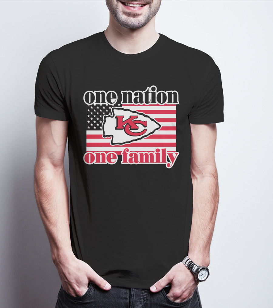 One Nation One Family Kansas City Chiefs Usa Flag T-Shirt