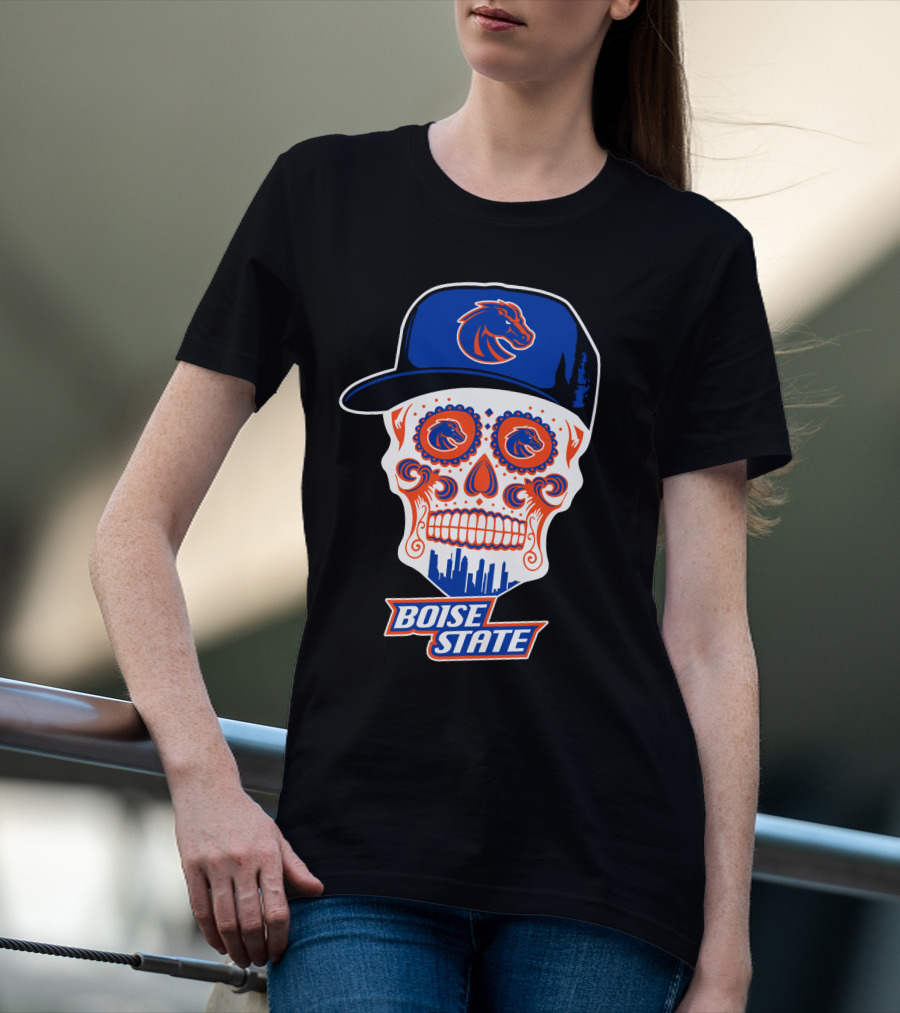 Boise State Broncos Skull With Hat And City Skyline T-Shirt