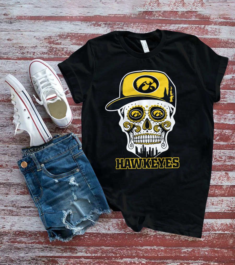Iowa Hawkeyes Skull With Cap And City Skyline T-Shirt
