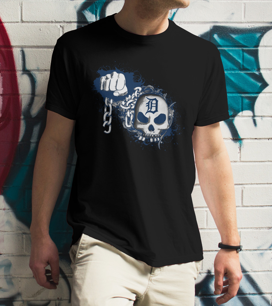 Detroit Tigers Skull Fist Chain T-Shirt