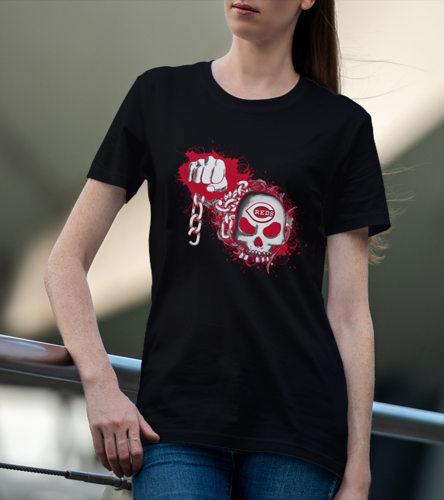 Cincinnati Reds Skull And Chain T-Shirt