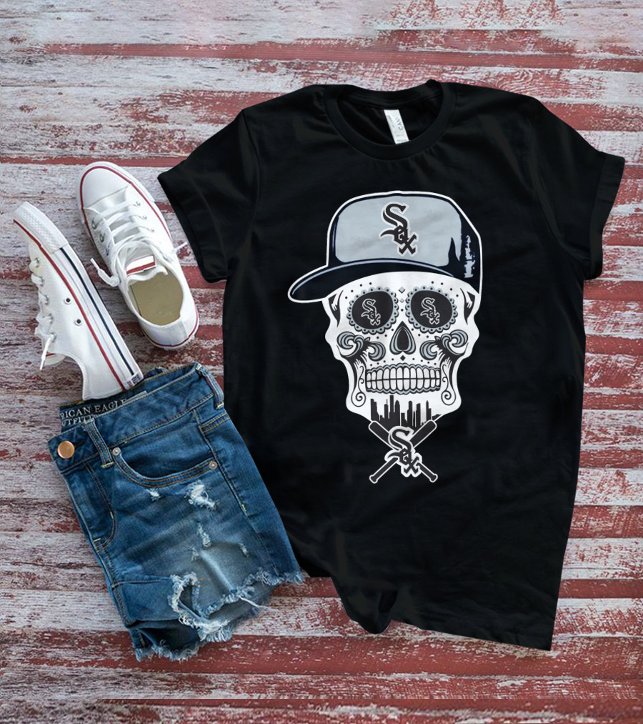 Chicago White Sox Skull With Cap And Crossed Bats T-Shirt