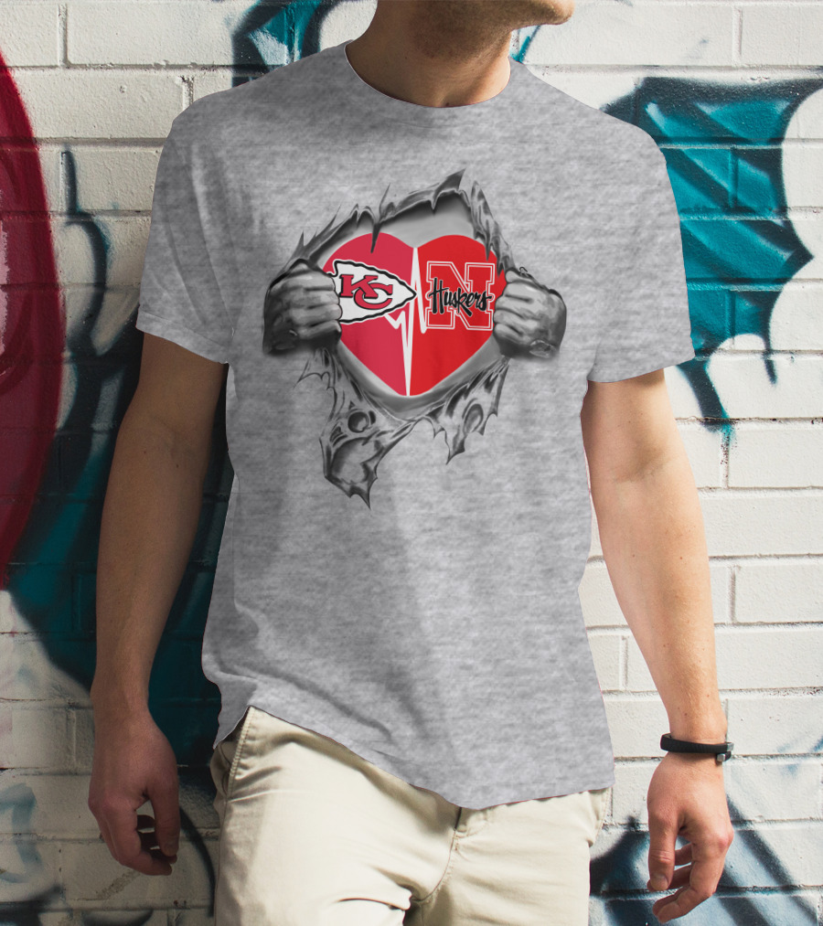 Chiefs And Nebraska Cornhuskers Heart T-Shirt