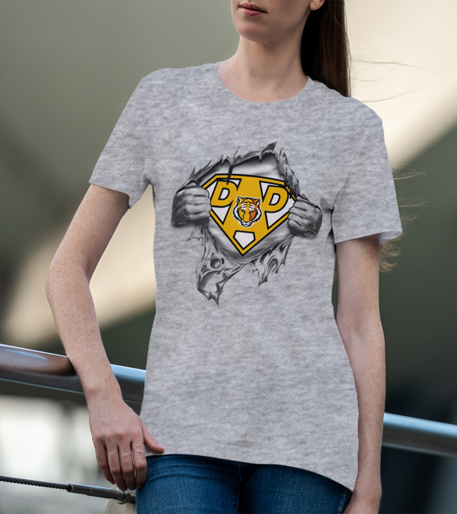 Depauw Tigers Super Dad 33 Dd Tiger Emblem Burst T-Shirt