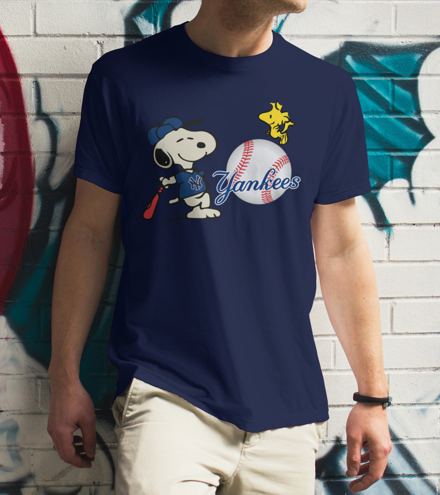 Yankees Snoopy Baseball Woodstock Swing Vintage New York Sports T-Shirt