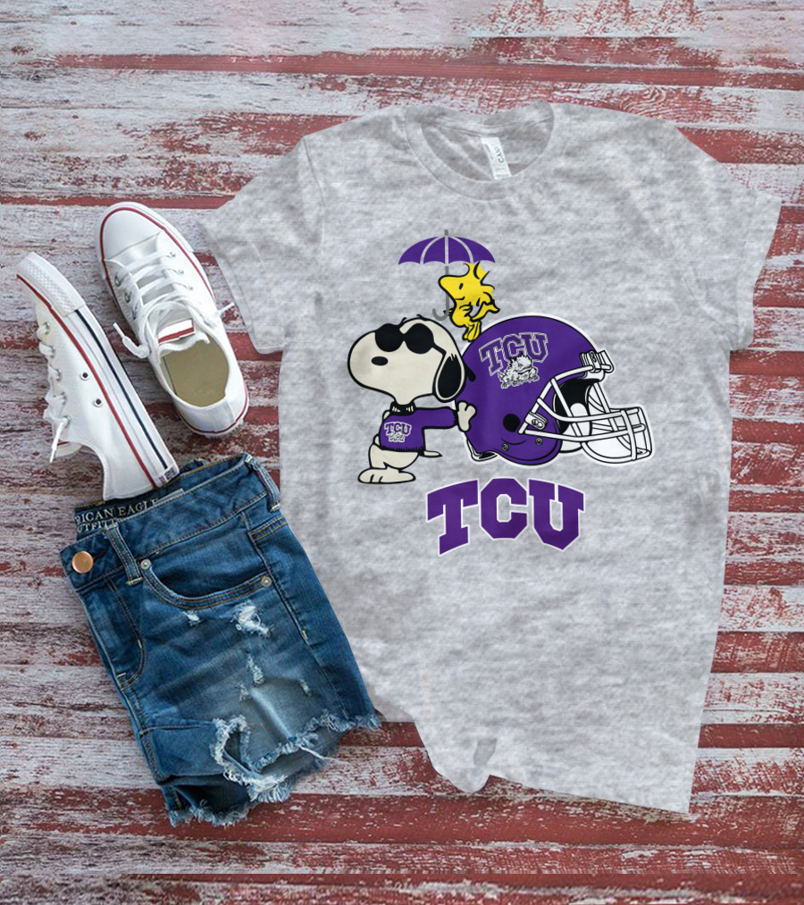 TCU Horned Frogs Snoopy Woodstock Helmet Football T-Shirt