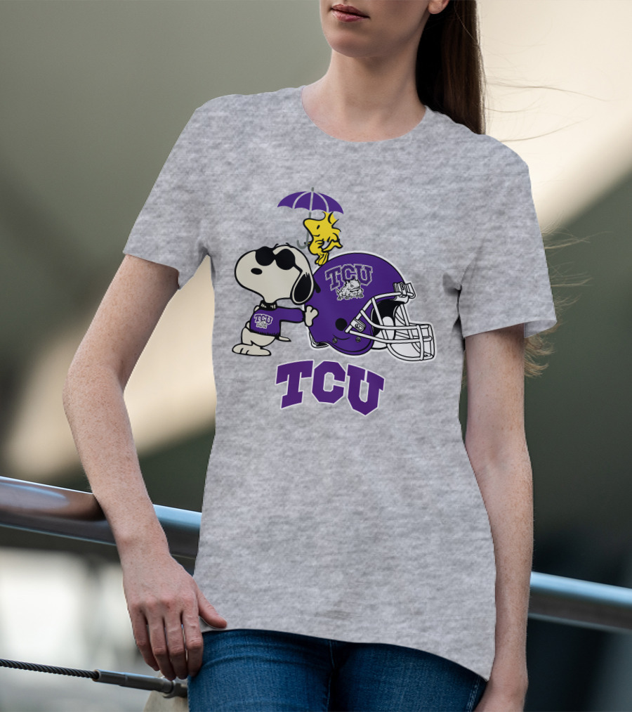TCU Horned Frogs Snoopy Woodstock Helmet Football T-Shirt